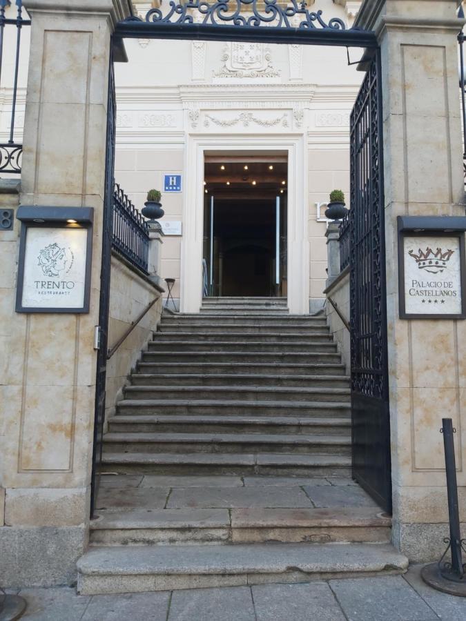 Nh Collection Salamanca Palacio De Castellanos Exterior photo